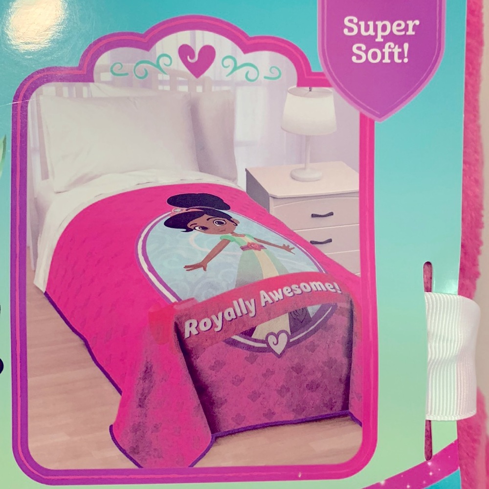 Nickelodeon Nella Princess Knight Plush Blanket